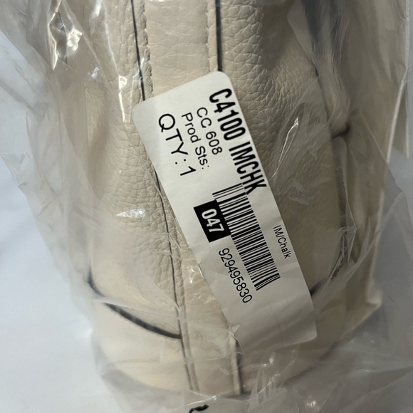 Coach Dempsey Drawstring Bucket - Chalk - Picture 4 of 6